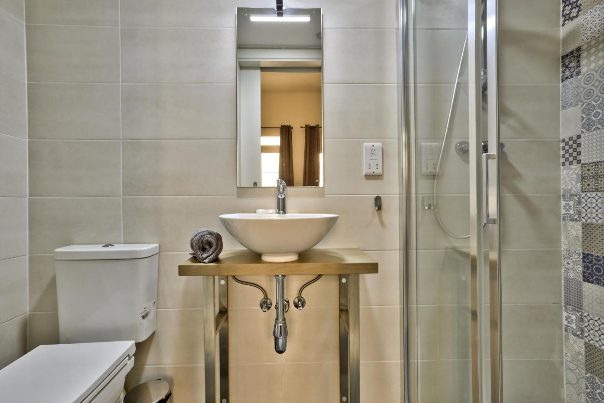 Exquisite 3-Bedroom Duplex Penthouse With Jacuzzi In Valletta Centre Exterior photo