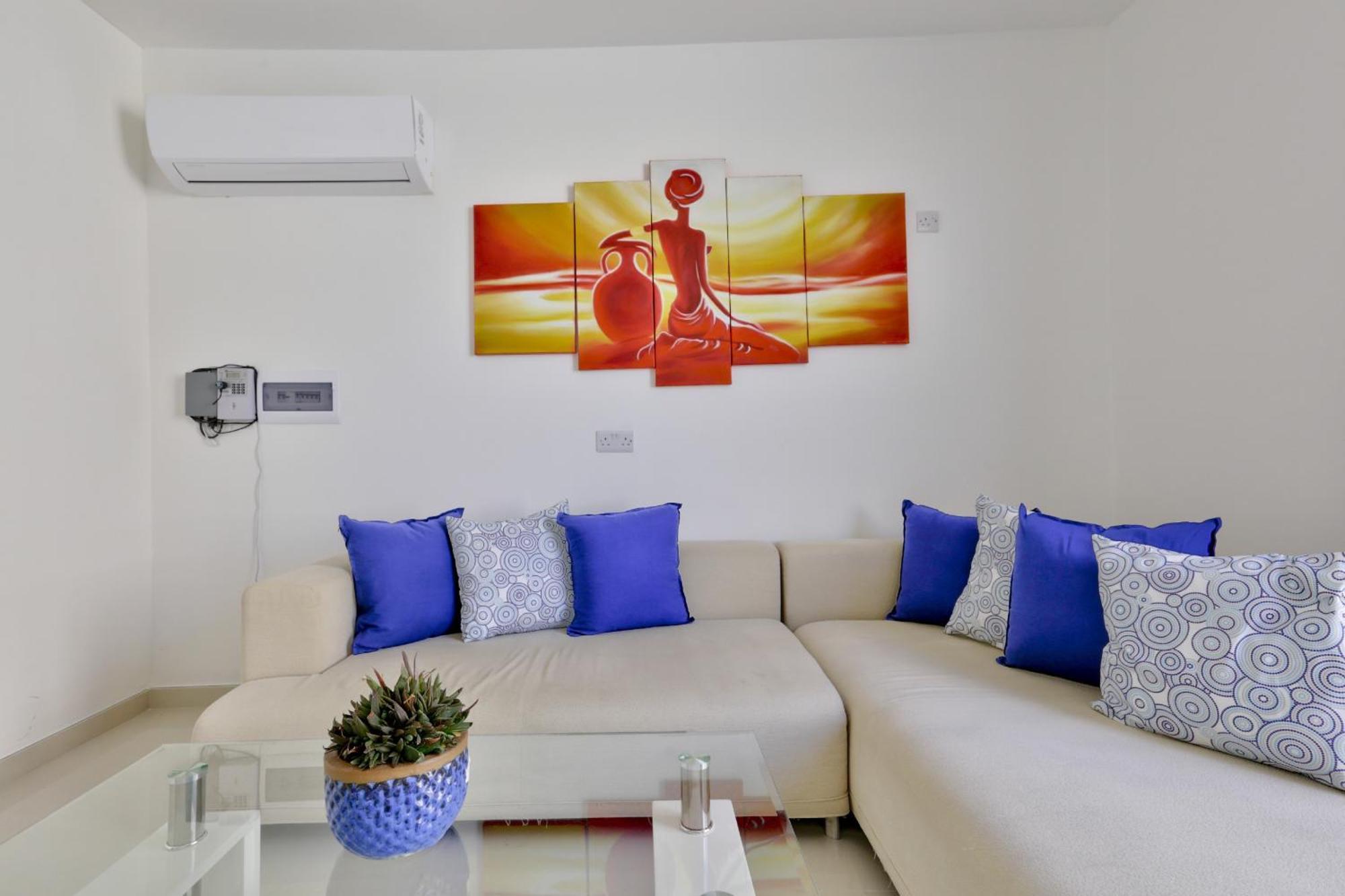 Exquisite 3-Bedroom Duplex Penthouse With Jacuzzi In Valletta Centre Exterior photo