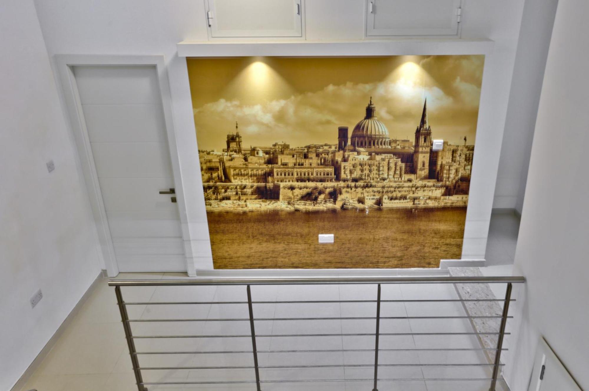Exquisite 3-Bedroom Duplex Penthouse With Jacuzzi In Valletta Centre Exterior photo
